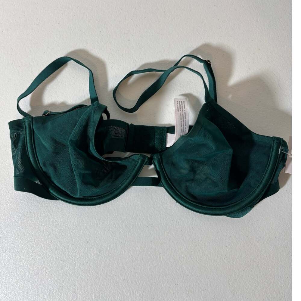 Auden NWT Size 32B Green Smooth Unlined Comfort Wire Demi Coverage Bra